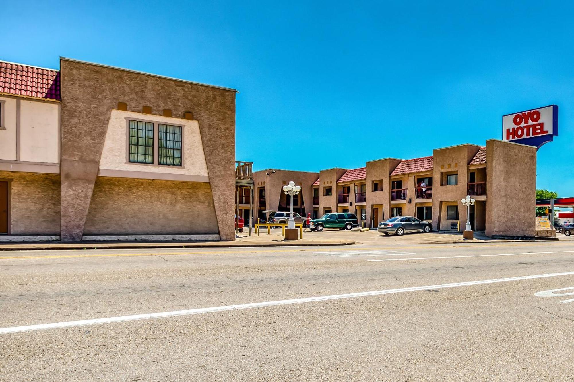 Oyo Hotel Groesbeck Ngoại thất bức ảnh